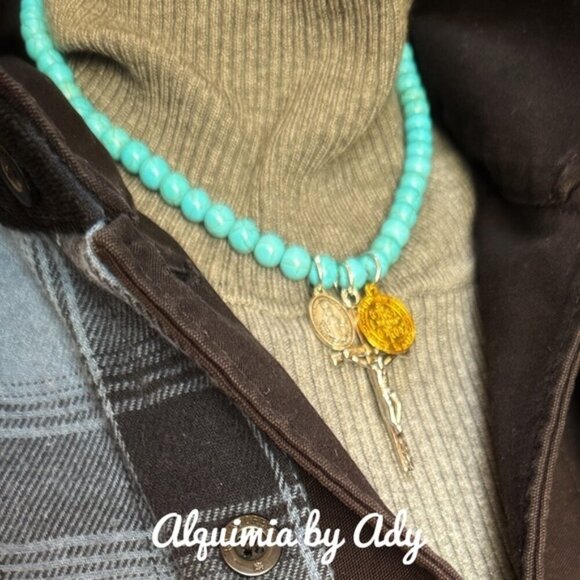 Saint Benedict cross Virgin Mary medals turquoise beaded necklace - Picture 5 of 5